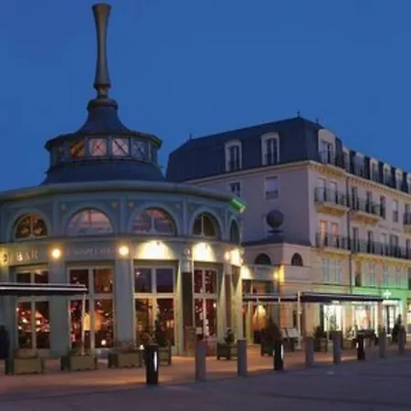 Disneyland Paris 70m² Face Parc, Place Ariane *