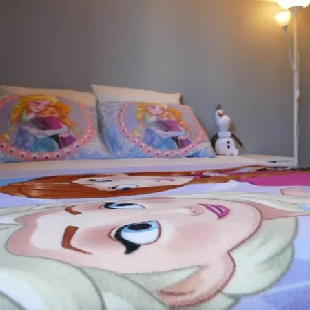 Disneyland Paris 70m² Face Parc, Place Ariane Apartment Serris